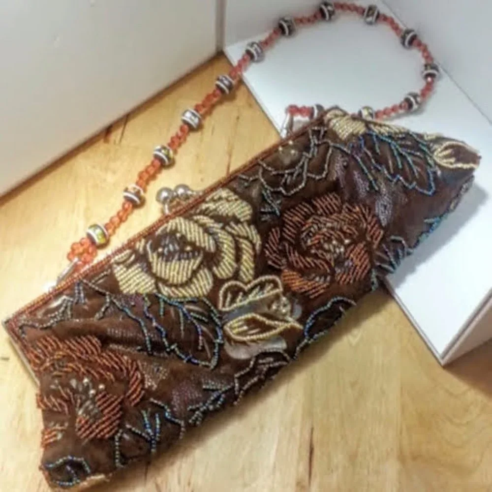 Floral Pattern Iridescent Beaded clutch handbag w/removable Amber Beaded strap